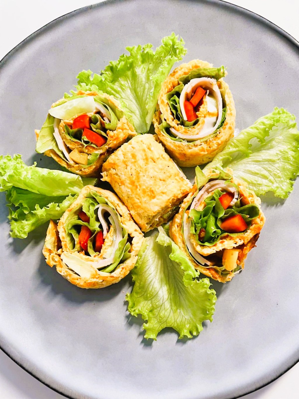 Wrap z cukinii i marchewki –&nbsp;kwiat