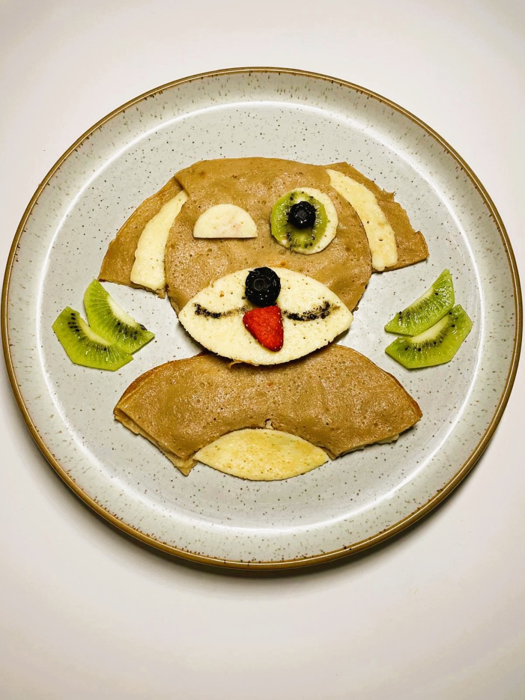 Naleśnikowy piesek z karmelizowanym&nbsp;bananem